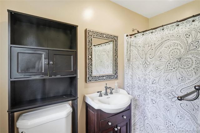 94 Booth Road, Chester, NY 10918