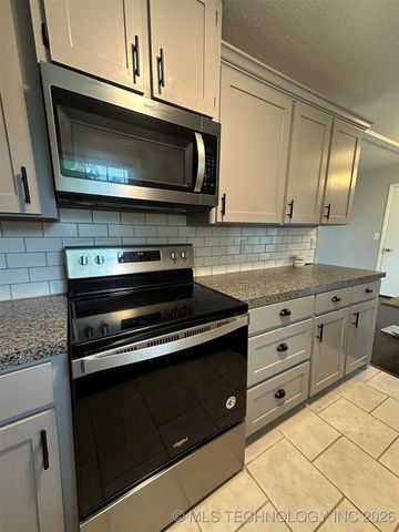 206 NE 1st, Red Oak, OK 74563