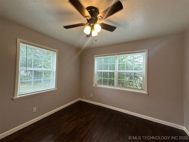 206 NE 1st, Red Oak, OK 74563