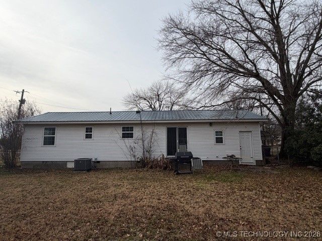 206 NE 1st, Red Oak, OK 74563