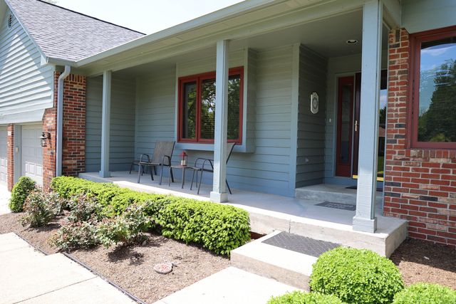 298 Lake Drive, Greenwood, IN 46142