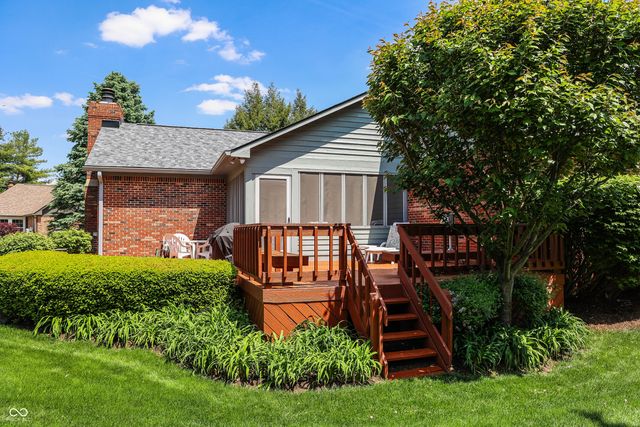 298 Lake Drive, Greenwood, IN 46142
