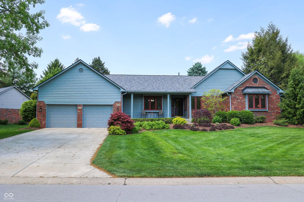 298 Lake Drive, Greenwood, IN 46142