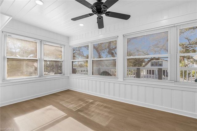 5731 Lauder ST, Fort Myers Beach, FL 33931