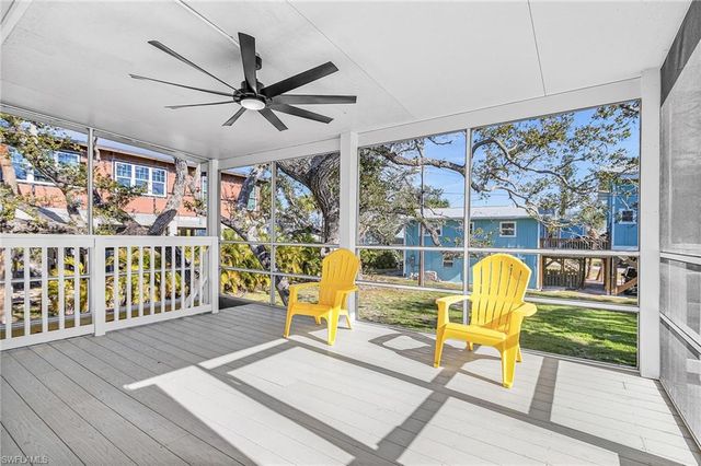 5731 Lauder ST, Fort Myers Beach, FL 33931