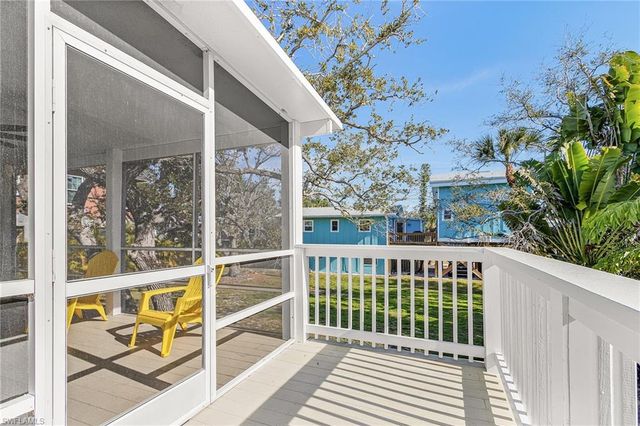 5731 Lauder ST, Fort Myers Beach, FL 33931