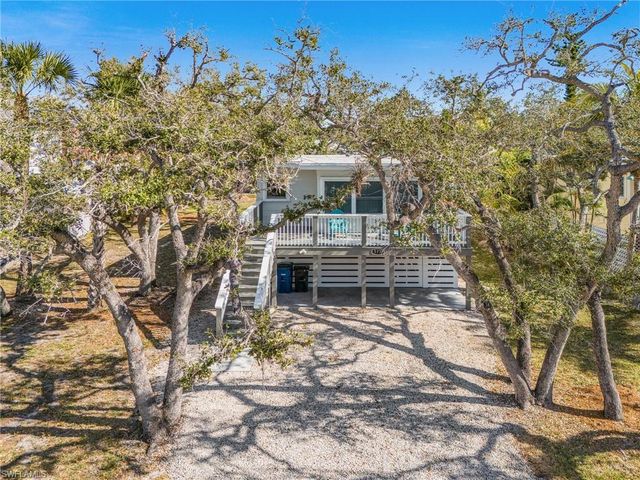 5731 Lauder ST, Fort Myers Beach, FL 33931