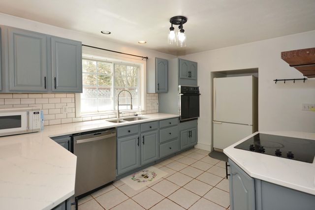 220 E James Street, Lawrence Twp, MI 49064