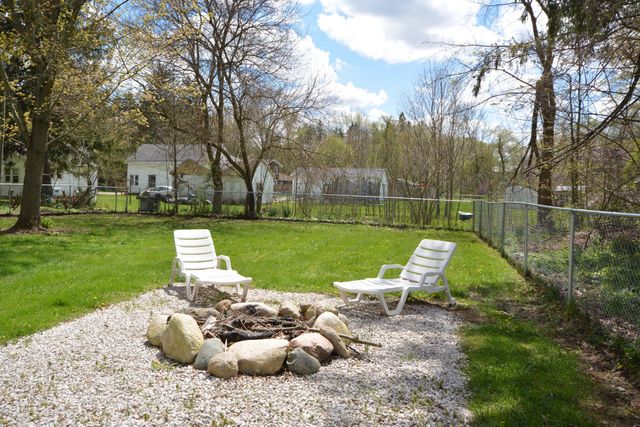 220 E James Street, Lawrence Twp, MI 49064