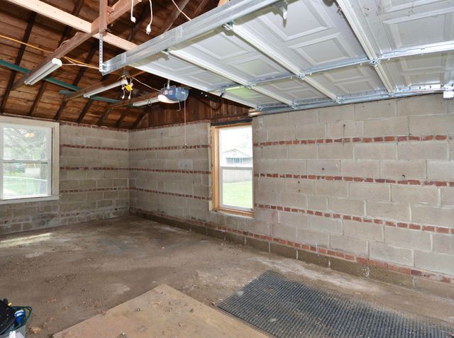 220 E James Street, Lawrence Twp, MI 49064