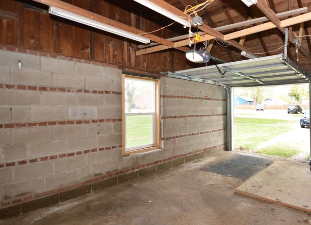 220 E James Street, Lawrence Twp, MI 49064