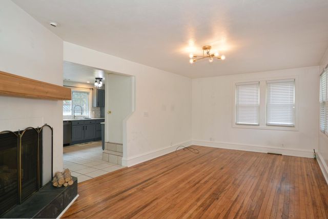 220 E James Street, Lawrence Twp, MI 49064