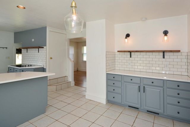 220 E James Street, Lawrence Twp, MI 49064