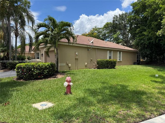 2051 Borealis Way, Weston, FL 33327