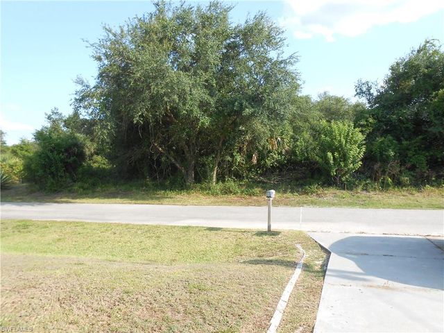 1221 Belair ST E, Lehigh Acres, FL 33974