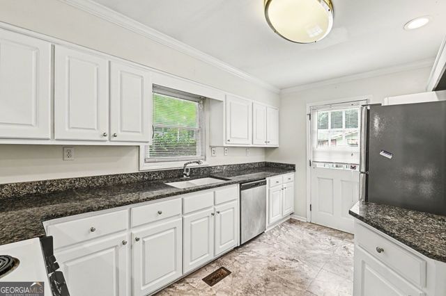 1868 Robinhill Court, Tucker, GA 30084