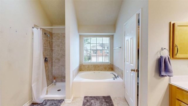 4307 Spring Hill Drive, College Station, TX 77845
