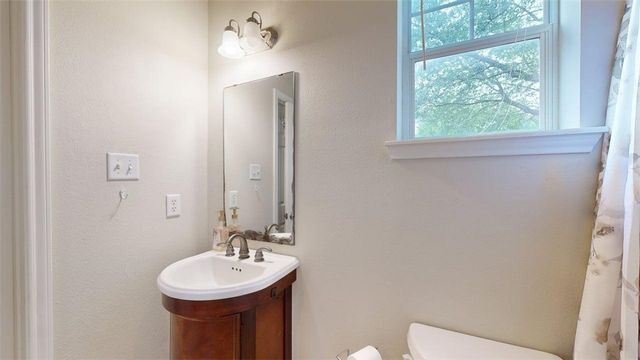4307 Spring Hill Drive, College Station, TX 77845