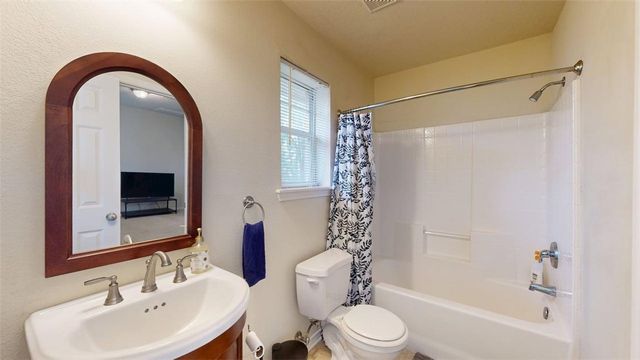 4307 Spring Hill Drive, College Station, TX 77845