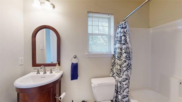 4307 Spring Hill Drive, College Station, TX 77845
