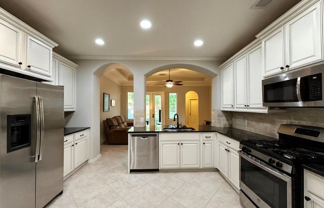 115 Red Eagle Court, Montgomery, TX 77316