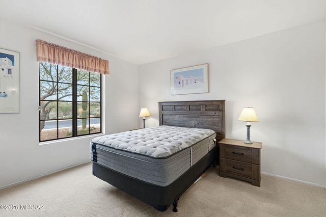 13924 N Green Tree Drive, Oro Valley, AZ 85755