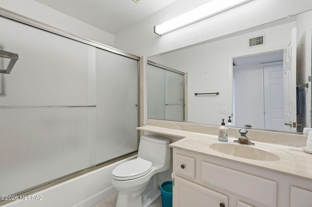 13924 N Green Tree Drive, Oro Valley, AZ 85755