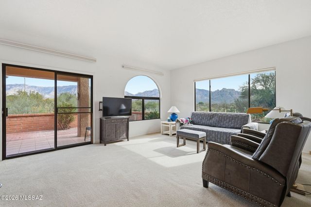 13924 N Green Tree Drive, Oro Valley, AZ 85755