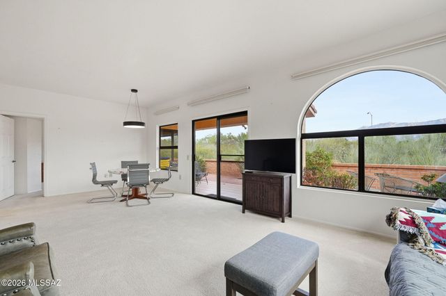 13924 N Green Tree Drive, Oro Valley, AZ 85755