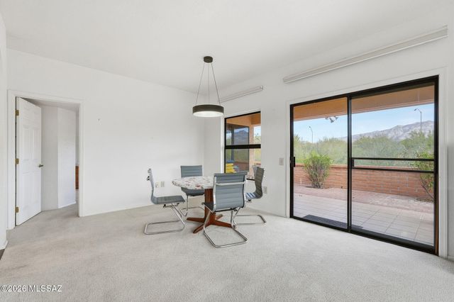 13924 N Green Tree Drive, Oro Valley, AZ 85755