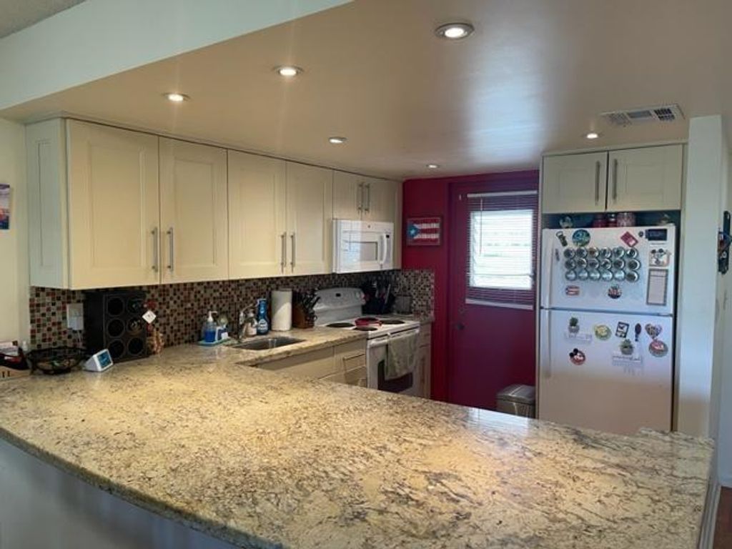 2311 S Cypress Bend Dr 416, Pompano Beach, FL 33069