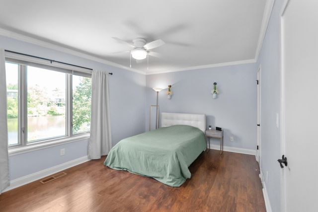 744 Peninsula Court, Ann Arbor, MI 48105