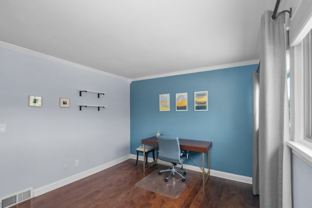 744 Peninsula Court, Ann Arbor, MI 48105