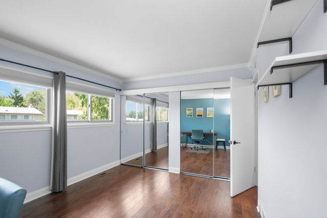744 Peninsula Court, Ann Arbor, MI 48105