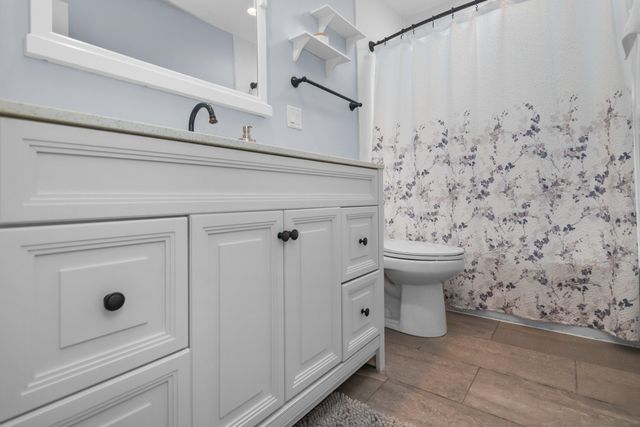 744 Peninsula Court, Ann Arbor, MI 48105