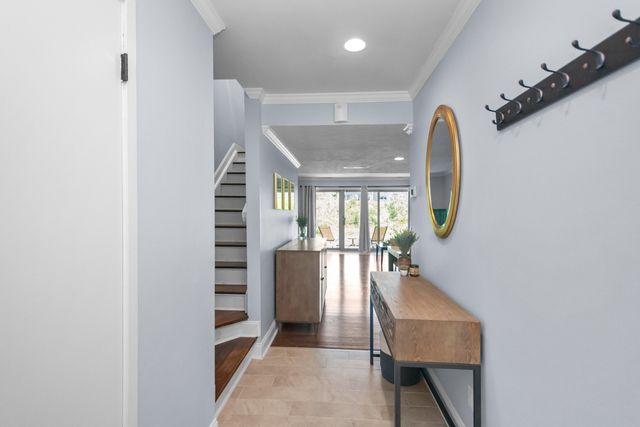 744 Peninsula Court, Ann Arbor, MI 48105