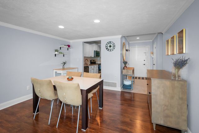 744 Peninsula Court, Ann Arbor, MI 48105