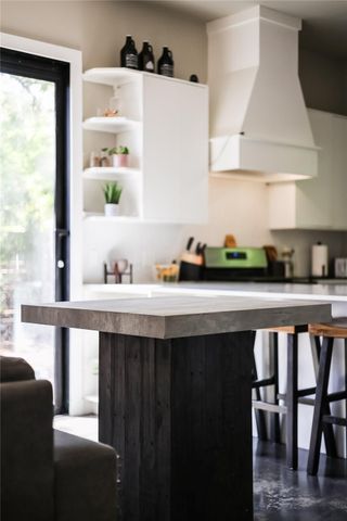 706 Valdez ST 2, Austin, TX 78741