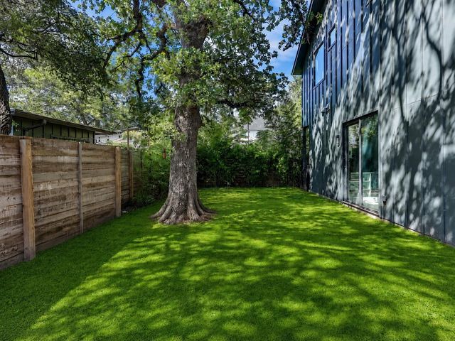 706 Valdez ST 2, Austin, TX 78741