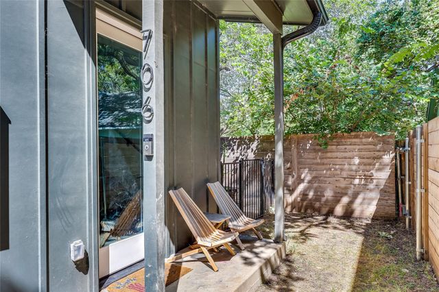 706 Valdez ST 2, Austin, TX 78741