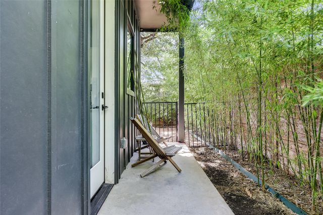 706 Valdez ST 2, Austin, TX 78741