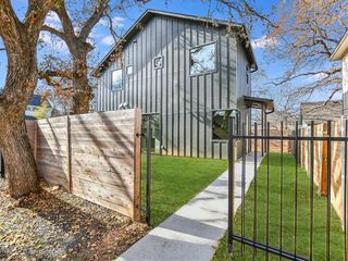 706 Valdez ST 2, Austin, TX 78741