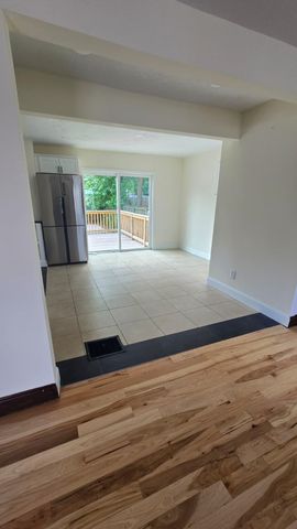 1156 S Champion Avenue, Columbus, OH 43206