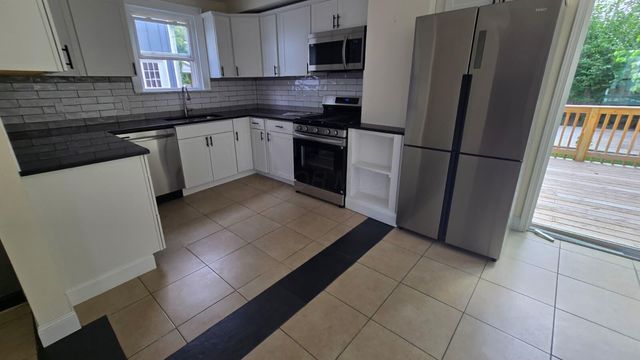 1156 S Champion Avenue, Columbus, OH 43206