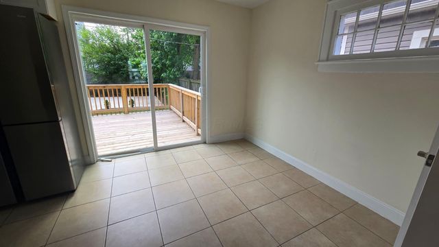 1156 S Champion Avenue, Columbus, OH 43206