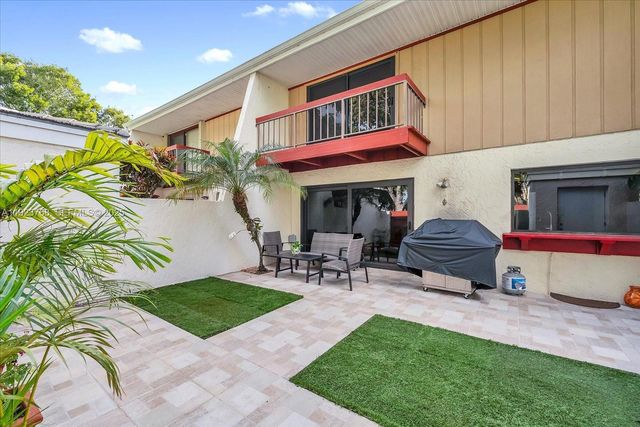 3013 Willow Ln 260, Hollywood, FL 33021
