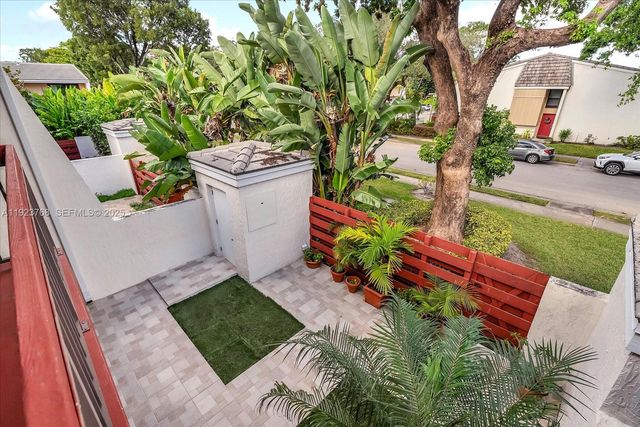 3013 Willow Ln 260, Hollywood, FL 33021