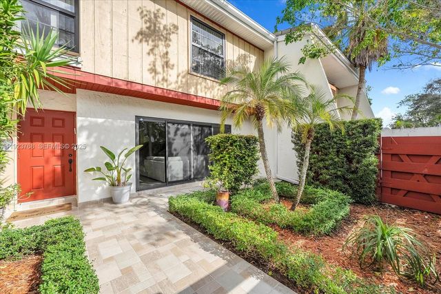 3013 Willow Ln 260, Hollywood, FL 33021