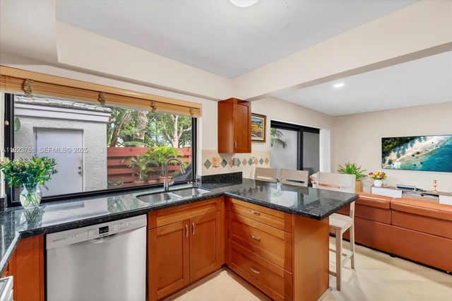 3013 Willow Ln 260, Hollywood, FL 33021