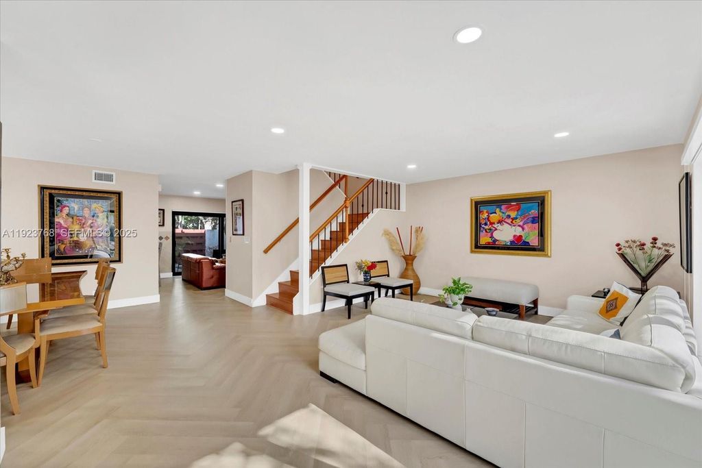 3013 Willow Ln 260, Hollywood, FL 33021